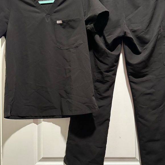 Figs Scrub Set - Picture 5 of 5